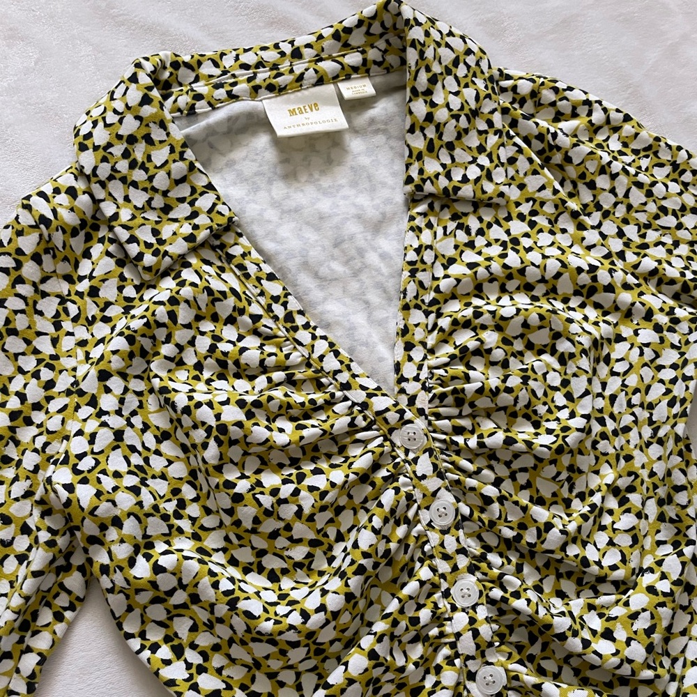 Maeve‎ Anthropologie Yellow White Black Spotted Print Ruched Long Sleeve Top